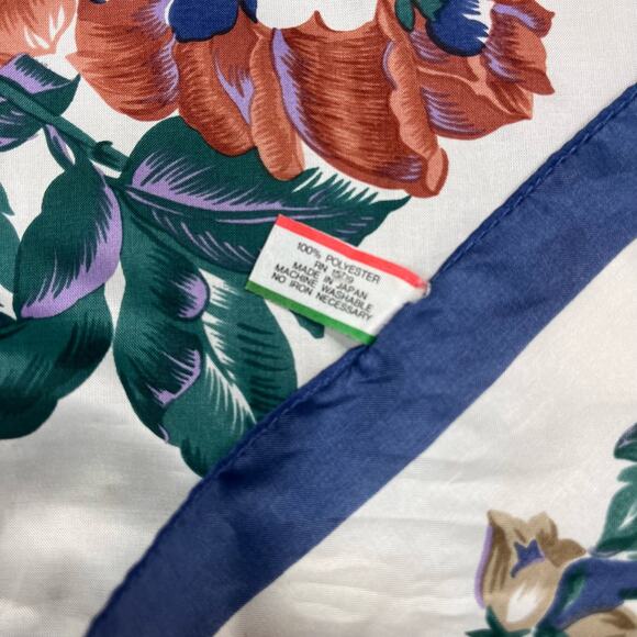 Beautiful Vintage Morsly New York Scarf - Picture 5 of 6